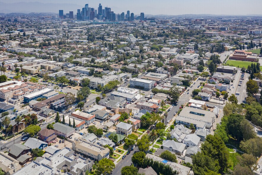 More Photos Of 1239 W 30th St, Los Angeles Apartments For Sale