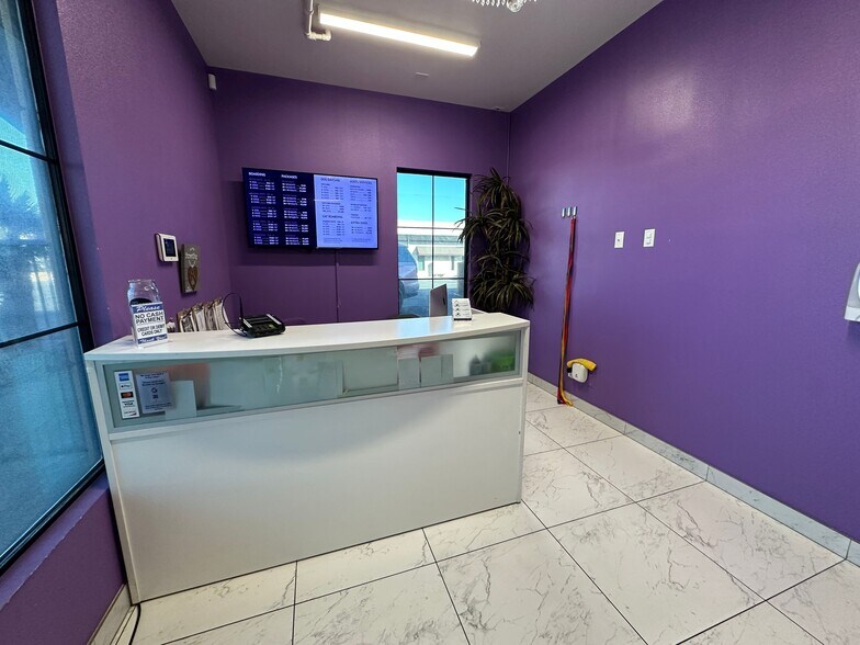 More Photos Of 6188 S Sandhill Rd, Las Vegas Veterinarian Kennel For Sale