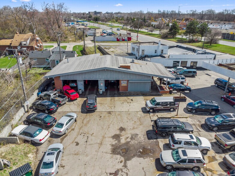 More Photos Of 2617 Middlebelt Rd, Inkster Auto Repair For Lease