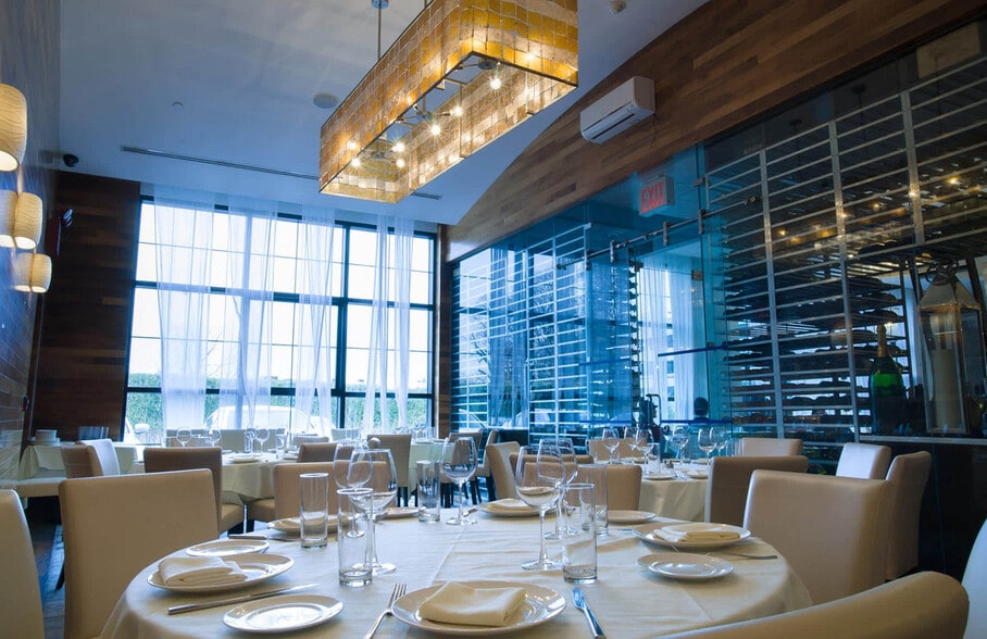 More Photos Of 1043 Northern Blvd, Roslyn Restaurant For Sale