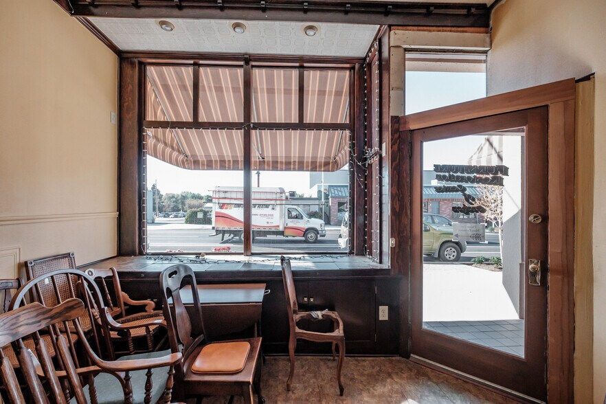 More Photos Of 1321 Main St, Philomath Storefront Retail Residential For Sale