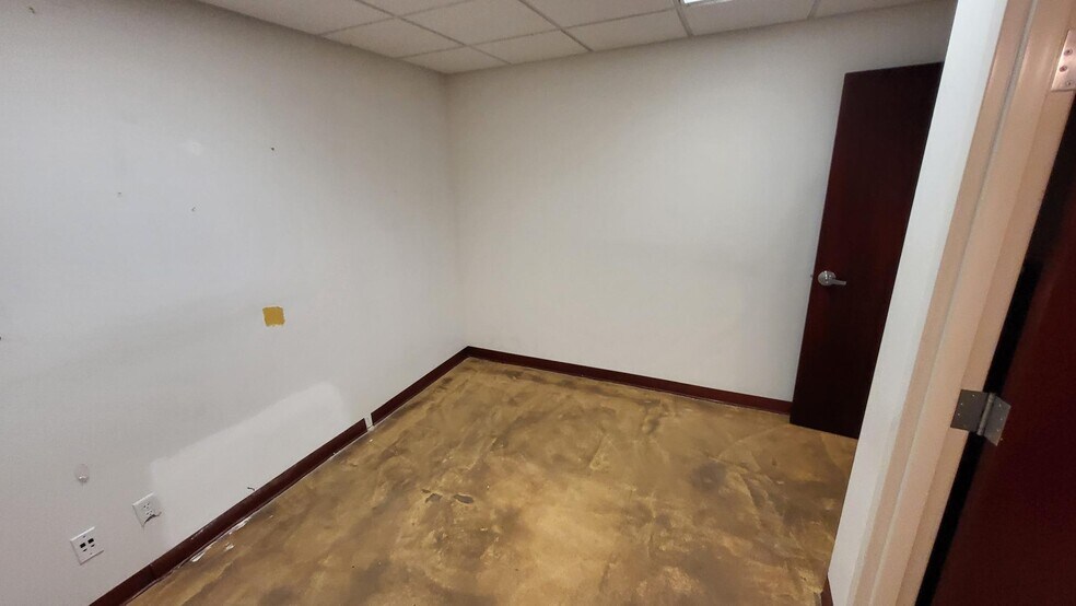 More Photos Of 1825 E Flamingo Rd, Las Vegas Office For Sale