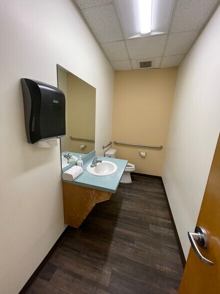 More Photos Of 2812 Williams St, Savannah Medical For Lease