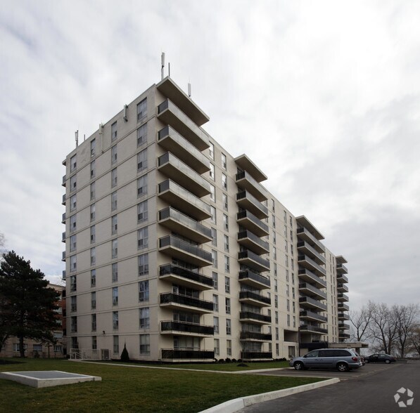 More Photos Of 5166-5170 Lakeshore Rd, Burlington Apartments For Sale