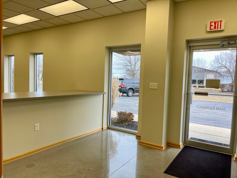 More Photos Of 4510-4520 Progress Dr, Columbus Warehouse For Lease