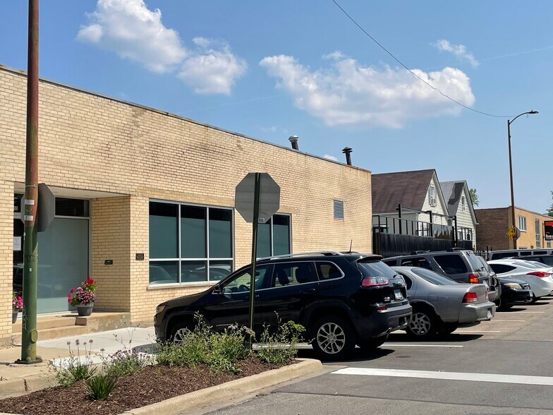 Primary Photo Of 4155 N Rockwell St, Chicago Warehouse For Lease