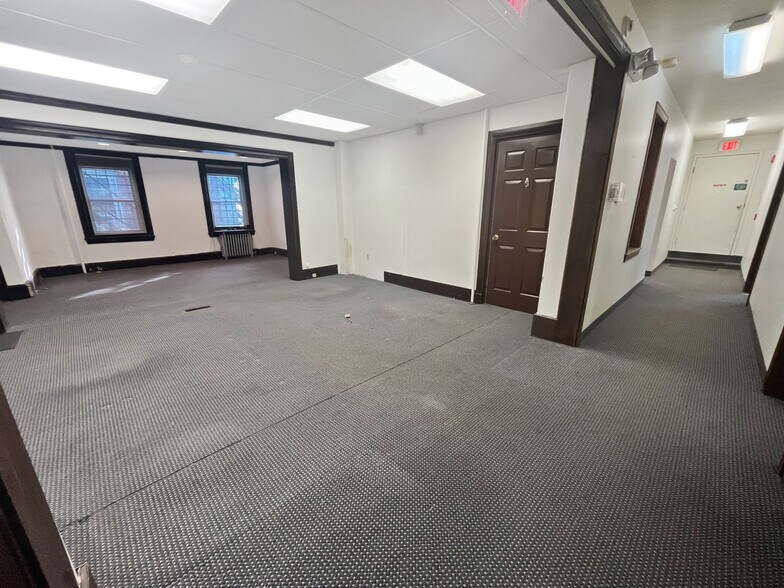 More Photos Of 512 Swede St, Norristown Office For Sale