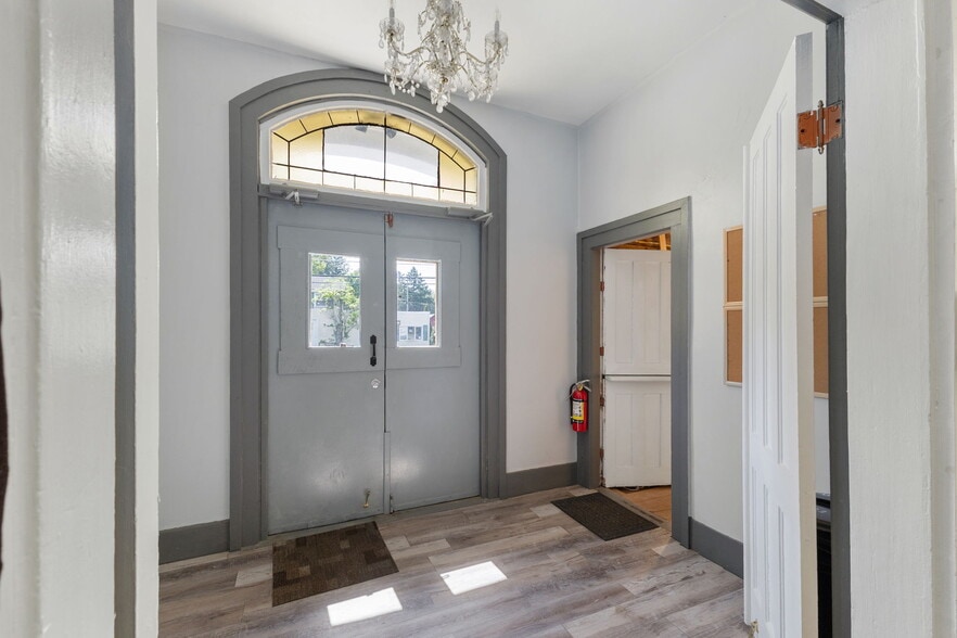 More Photos Of 13 Leonard St, Gansevoort Religious Facility For Sale