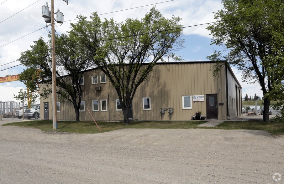 More Photos Of 4010-4020 6a St NE, Calgary Warehouse For Lease