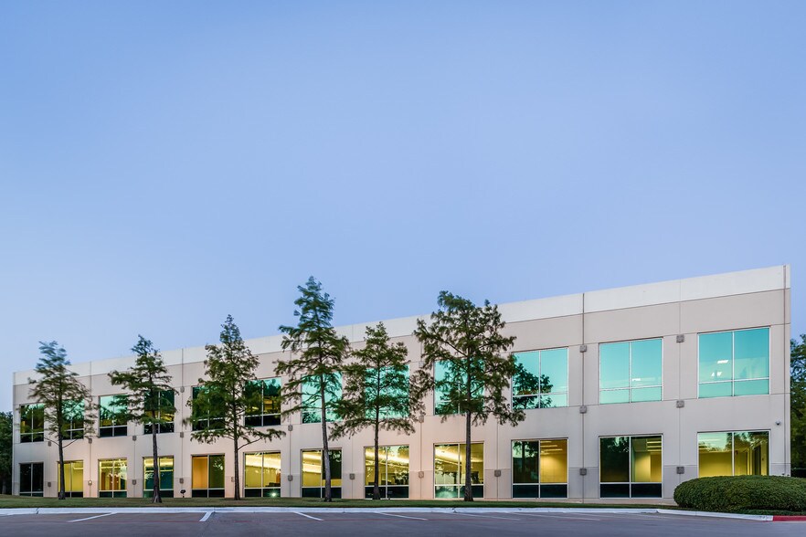 More Photos Of 8650 Freeport Pky, Irving Office For Lease