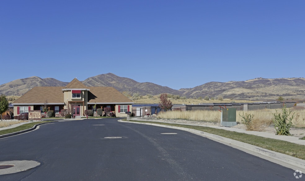 Primary Photo Of 11251 Sunset Dr, Highland Self Storage For Lease