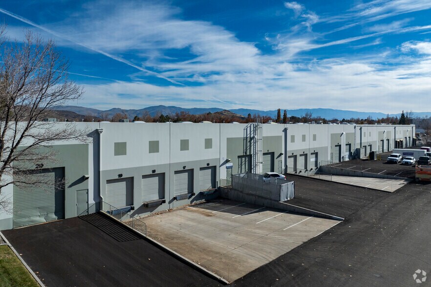 More Photos Of 7525 Colbert Dr, Reno Warehouse For Lease