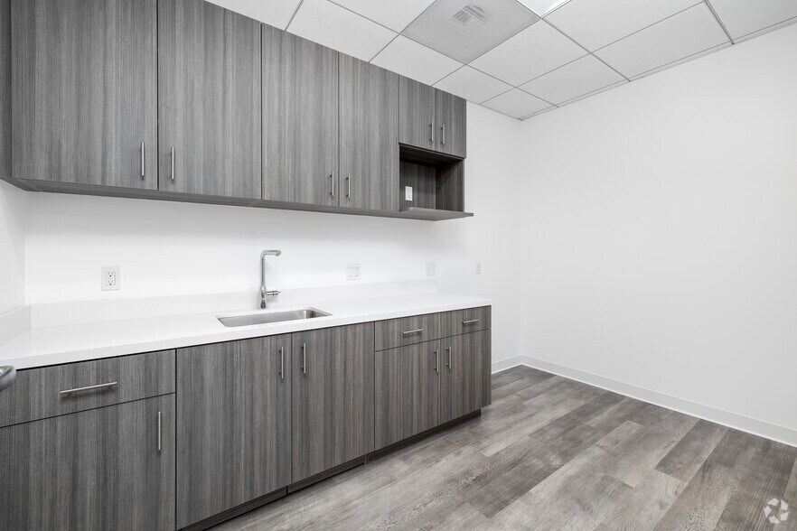 More Photos Of 401 Wilshire Blvd, Santa Monica Coworking Space
