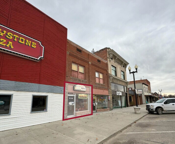Primary Photo Of 19-21 S Main St, Payette Storefront Retail Residential For Lease