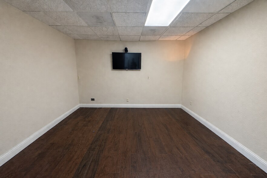 More Photos Of 1010 N Belt Line Rd, Mesquite Medical For Lease