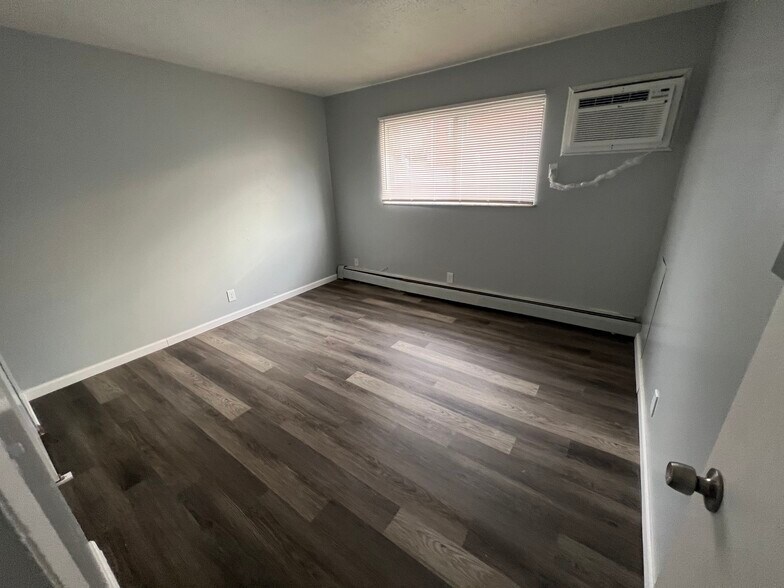 More Photos Of 2342 Beechmont Ave, Cincinnati Apartments For Sale