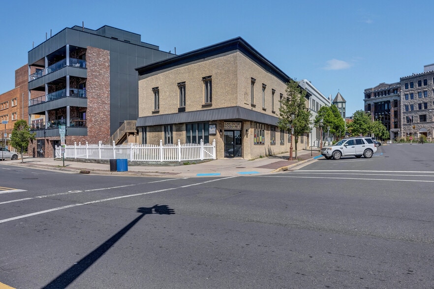 More Photos Of 601 Lake Ave, Asbury Park Office Residential For Lease