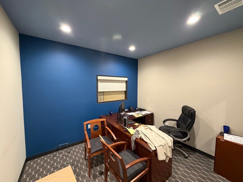 More Photos Of 3642 Bacor Rd, Houston Warehouse For Lease