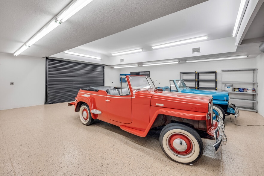 More Photos Of 208 Magnolia St, New Smyrna Beach Auto Repair For Sale