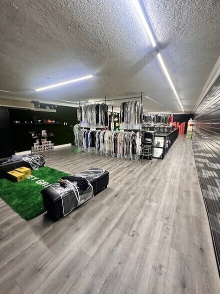 More Photos Of 3555 E Coast Hwy, Corona Del Mar Storefront For Lease