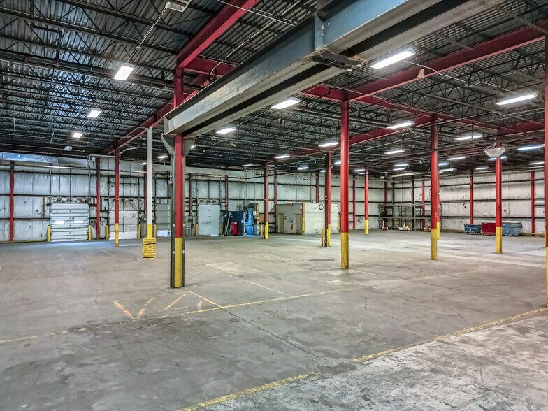 More Photos Of 111 Mosher St, Holyoke Warehouse For Lease