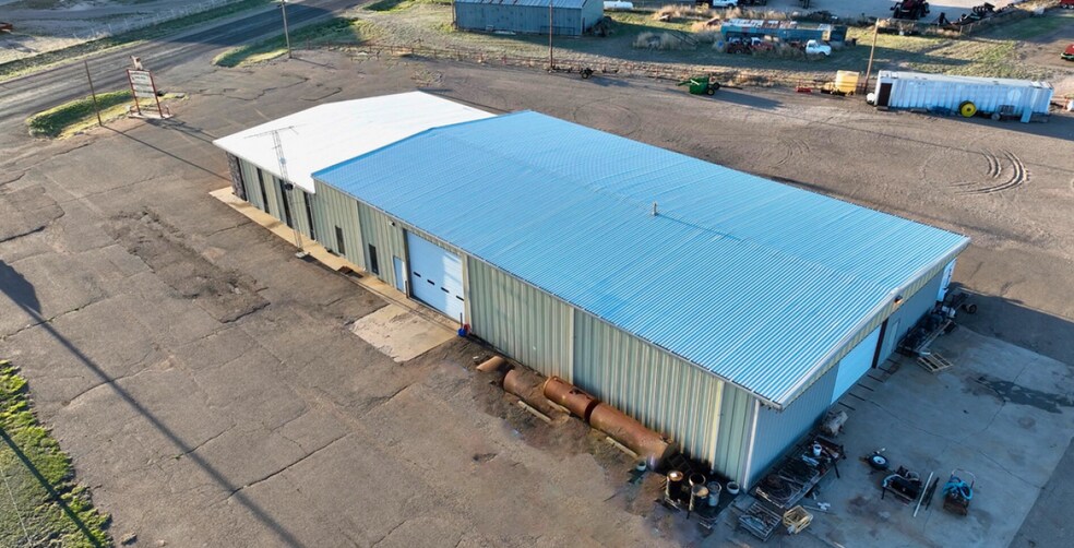 More Photos Of 7559 Farm to Market Road 119, Sunray Light Distribution For Sale