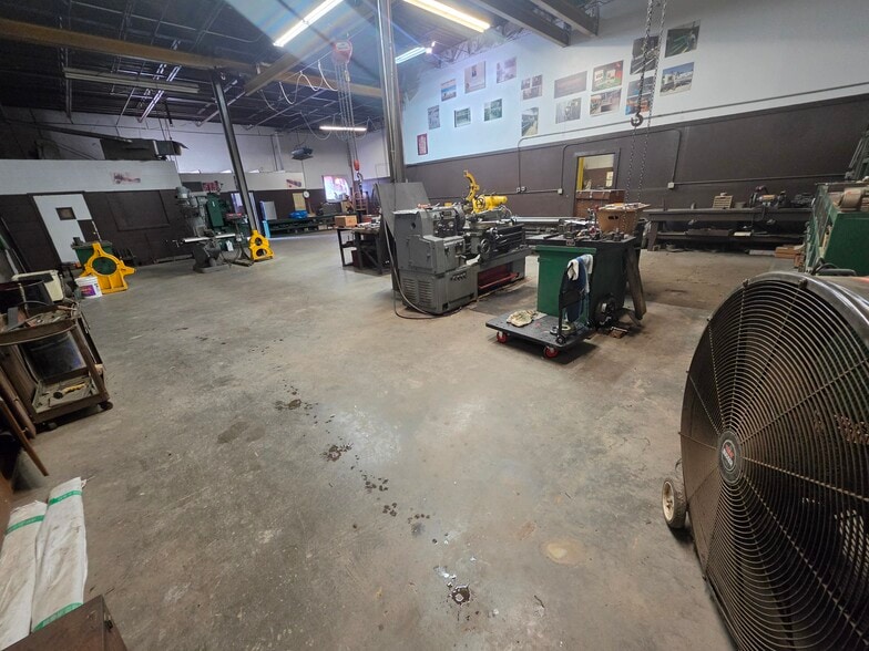 More Photos Of 220 Madison st, Webb City Industrial For Sale