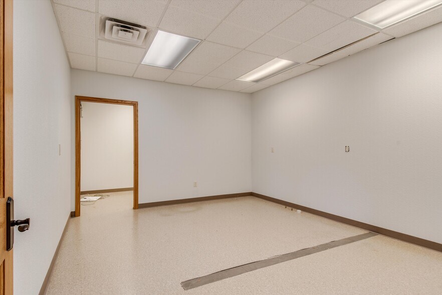 More Photos Of 512 5th St, Berthoud Office For Lease