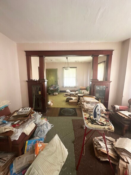 More Photos Of 1001 Crawford St, Tilden Specialty For Sale