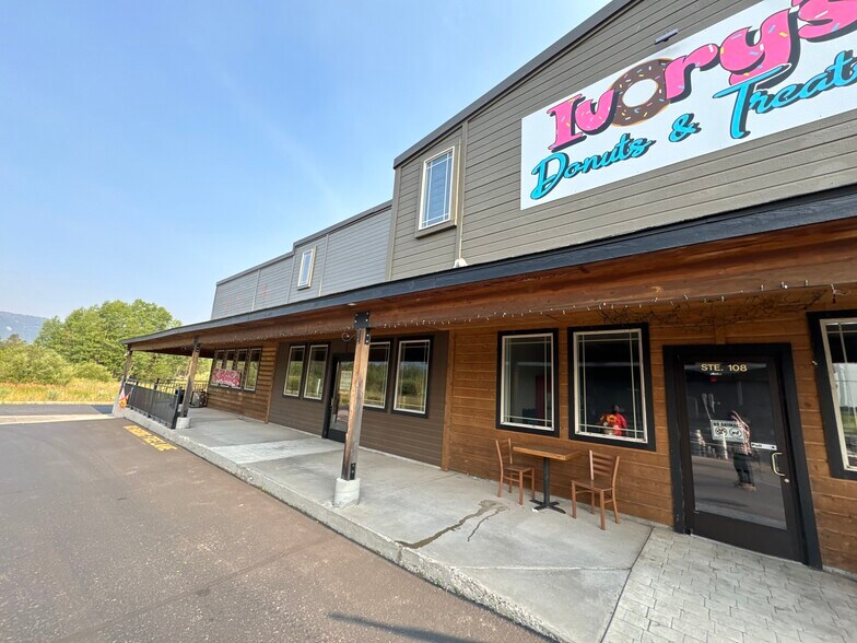 More Photos Of 454 Roseberry rd, Donnelly Storefront Retail Office For Lease