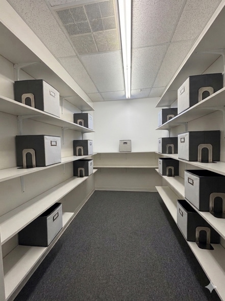 More Photos Of 5502 Burnham Dr, Corpus Christi Loft Creative Space For Lease