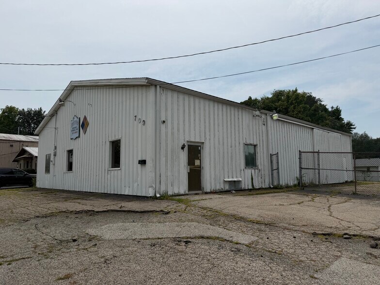 More Photos Of 709 N Lincoln Ave, Springfield Industrial For Sale
