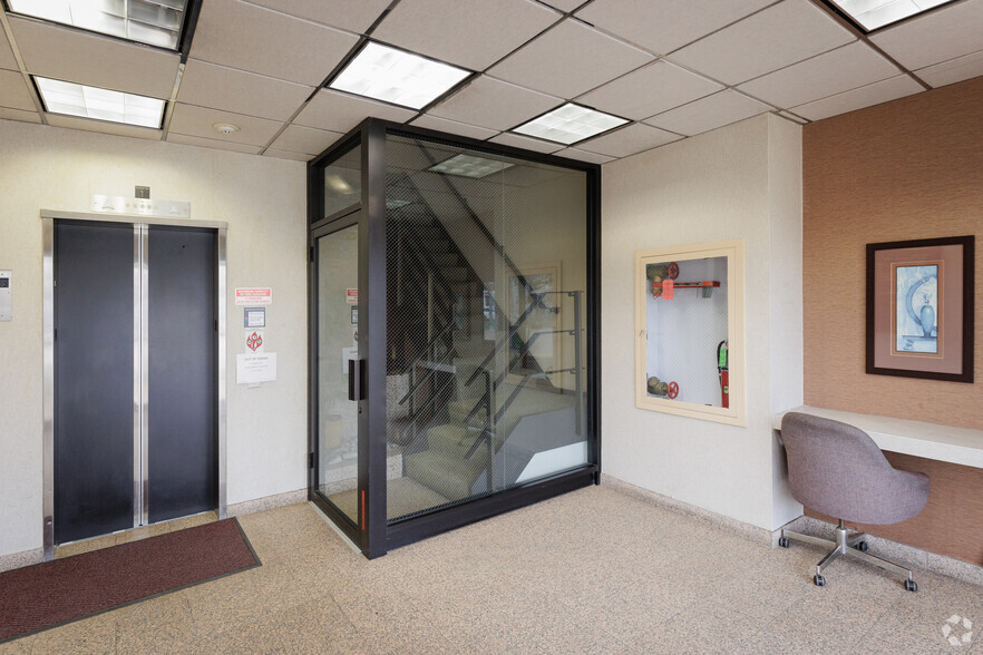 More Photos Of 75 Essex St, Hackensack Office For Sale