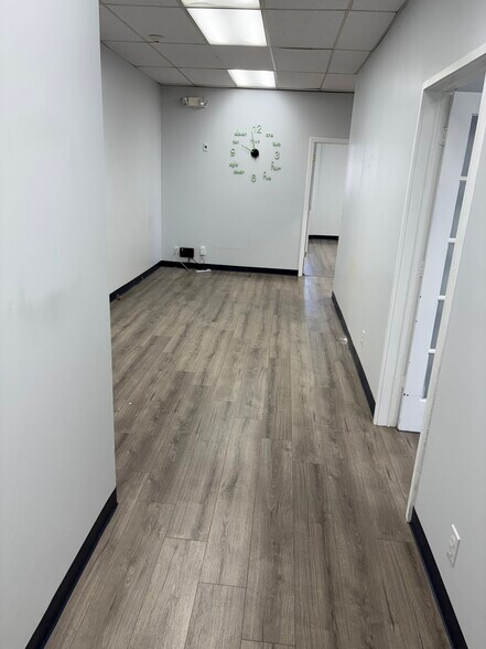 More Photos Of 241 Molnar Dr, Elmwood Park Medical For Lease