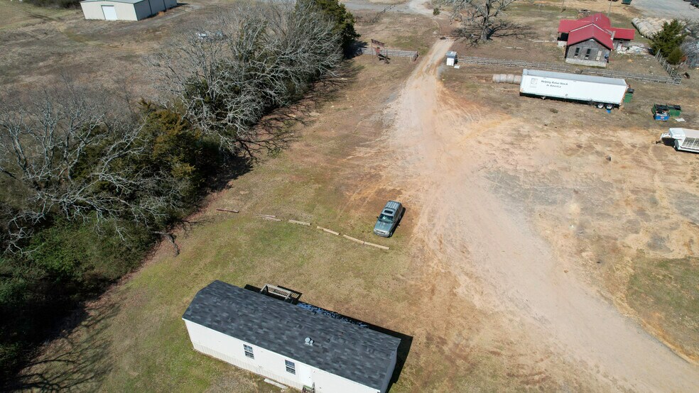 More Photos Of 99 Stacks Dr, Damascus Horse Stables For Sale