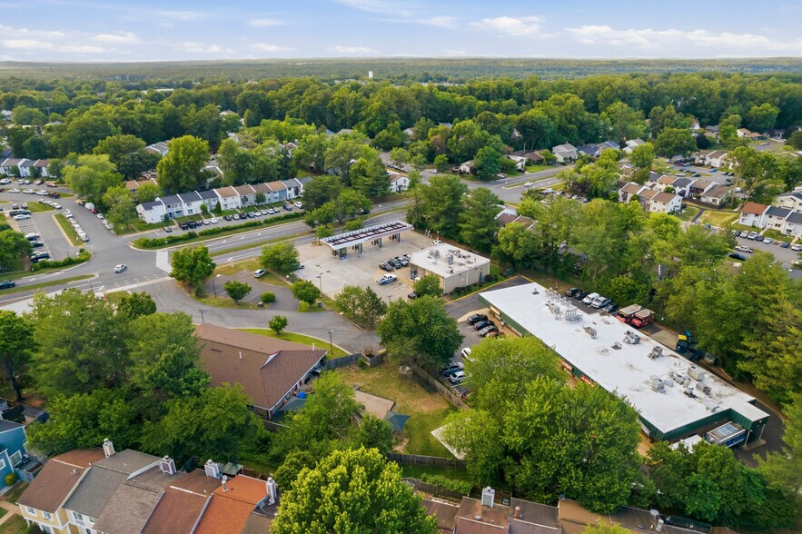 More Photos Of 83 Sugarland Run Dr, Sterling Daycare Center For Lease