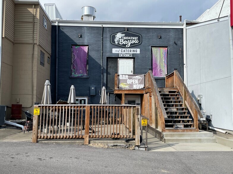 More Photos Of 160 W Broadway St, Sparta Restaurant For Sale