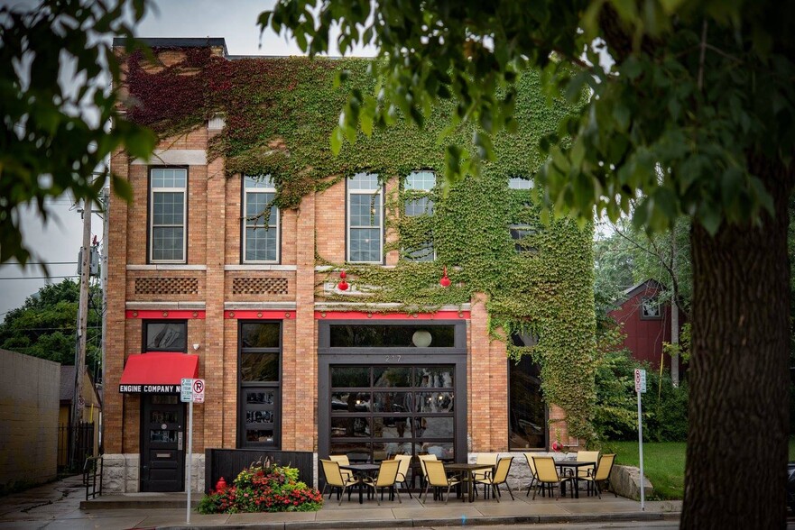 Primary Photo Of 217 W National Ave, Milwaukee Police Fire Station For Lease