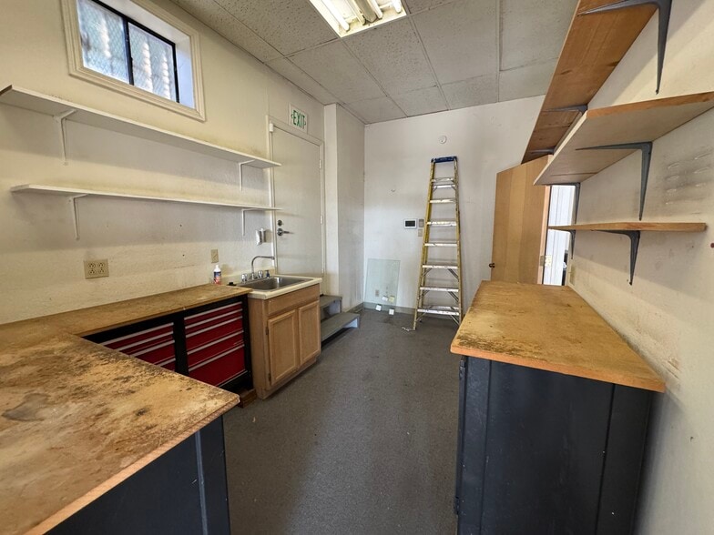More Photos Of 8 Niagara Ave, San Francisco Storefront Retail Residential For Lease