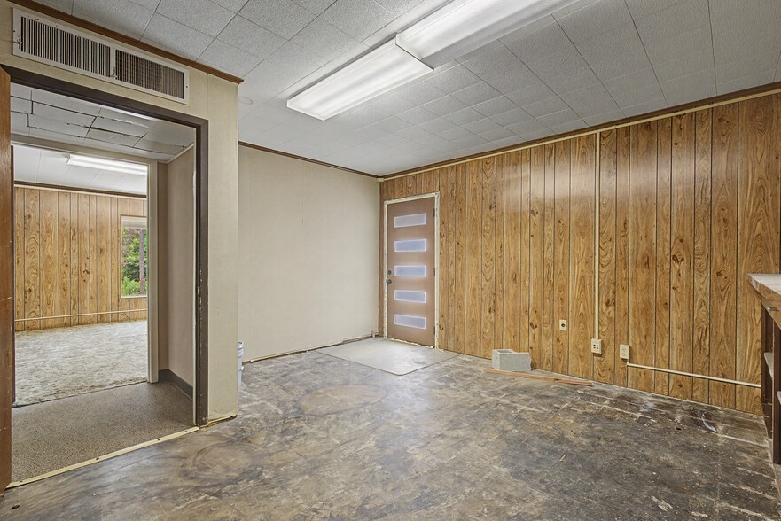 More Photos Of 1117 10th St, Huntsville Office For Lease