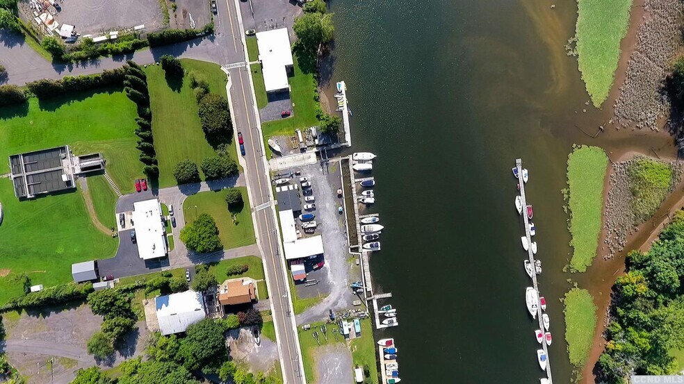 More Photos Of 103 Main St, Catskill Marina For Sale