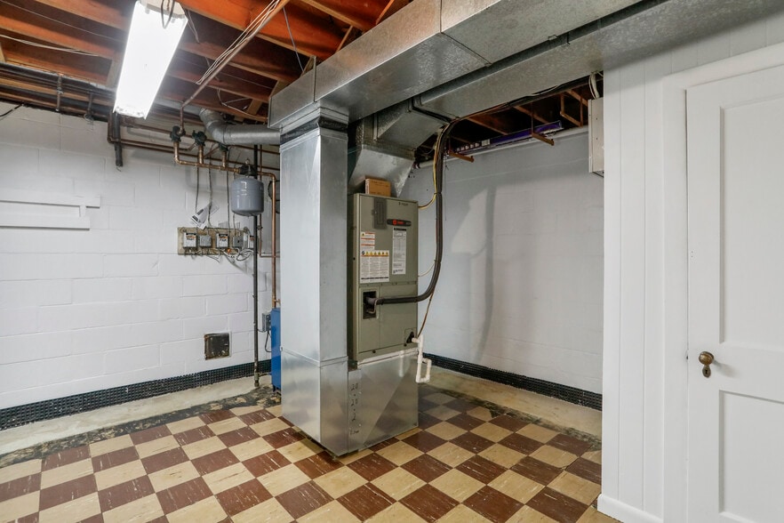 More Photos Of 2893 Jessup Rd, Jessup Office For Sale