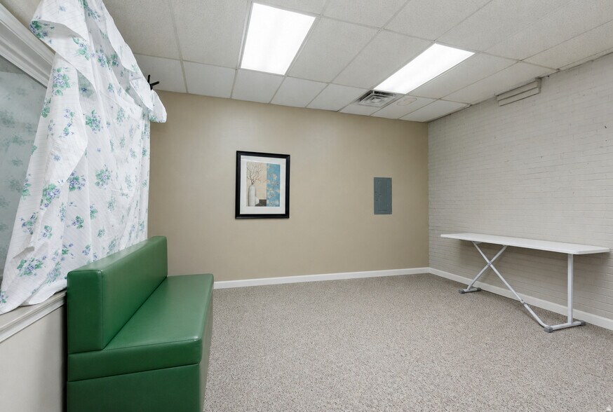 More Photos Of 55 S State St, Preston General Retail For Sale