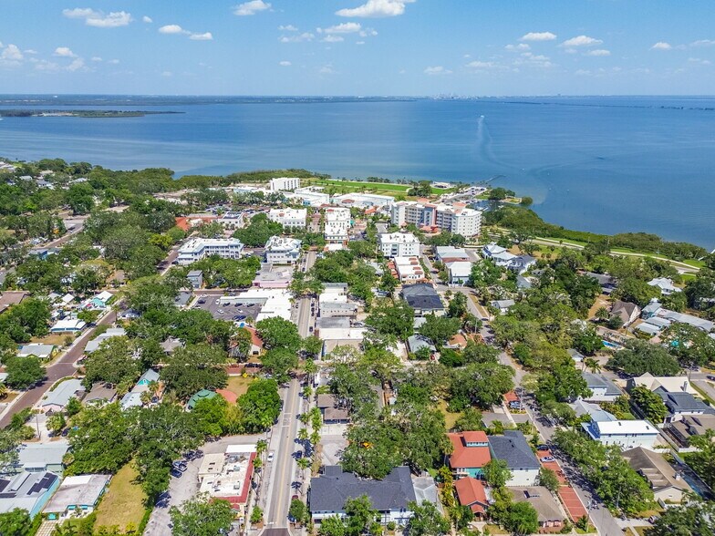 More Photos Of 454 Main St, Safety Harbor Storefront Retail Residential For Sale