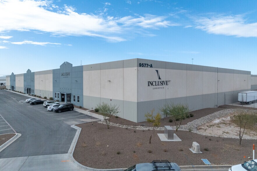 More Photos Of 9577 Plaza Cir, El Paso Warehouse For Lease