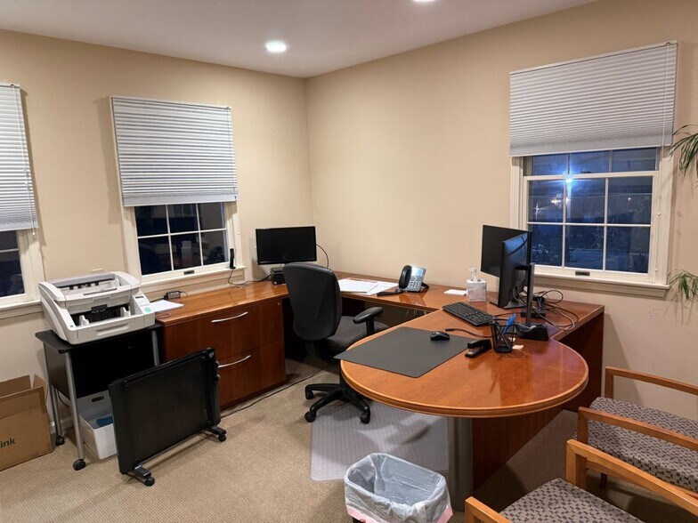 More Photos Of 158 Deer Hill Ave, Danbury Office For Sale