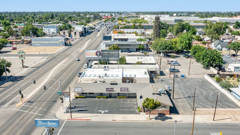 More Photos Of 2804 N Blackstone Ave, Fresno Office For Sale