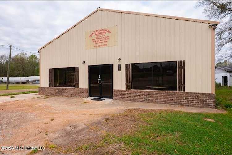 Primary Photo Of 125 Highway 35, Walnut Grove Restaurant For Sale