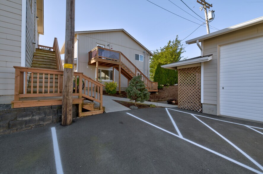 More Photos Of 3003 Highway 101 N, Gearhart Self Storage For Sale