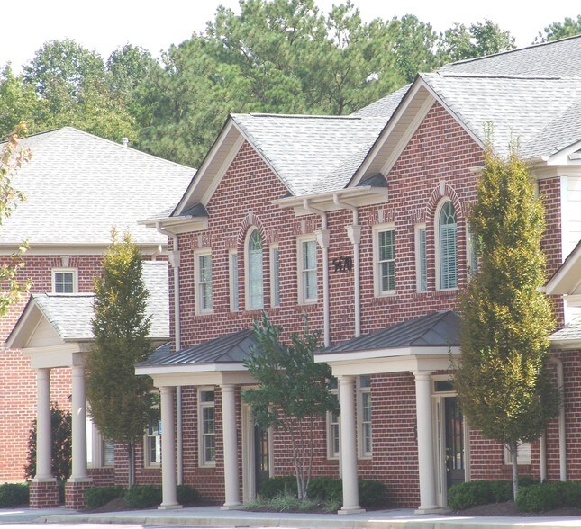 More Photos Of 5470 McGinnis Village Pl, Alpharetta Office For Lease